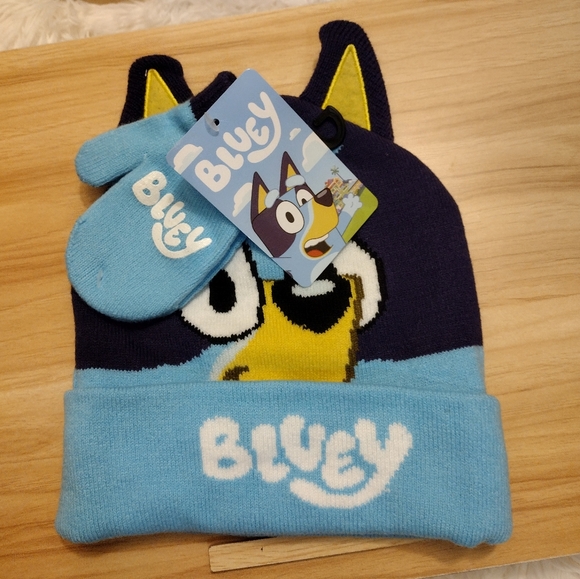 BLUEY Knit Hat & Mitten Set Youth π - Picture 1 of 3